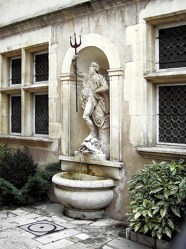 fontaine-neptune-marquis-deville .jpg - Neptune Haussonville